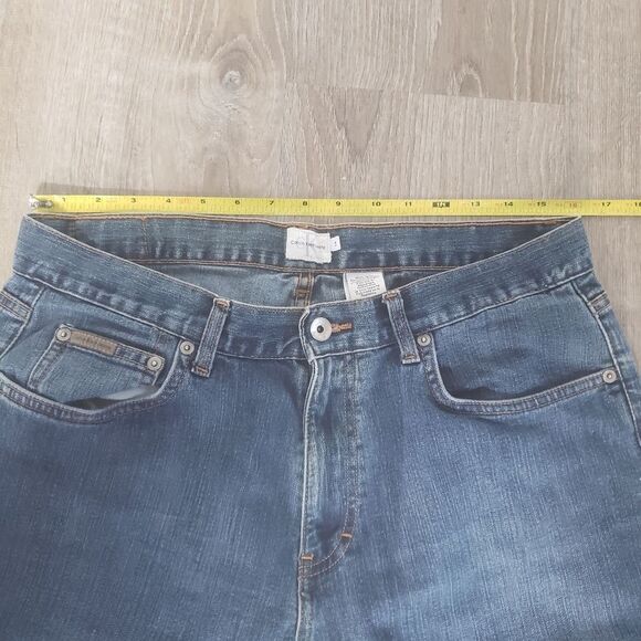 Calvin Klein Jeans Midrise Bootcut Jeans Dark Vintage Medium Wash Size 14 - Picture 9 of 11